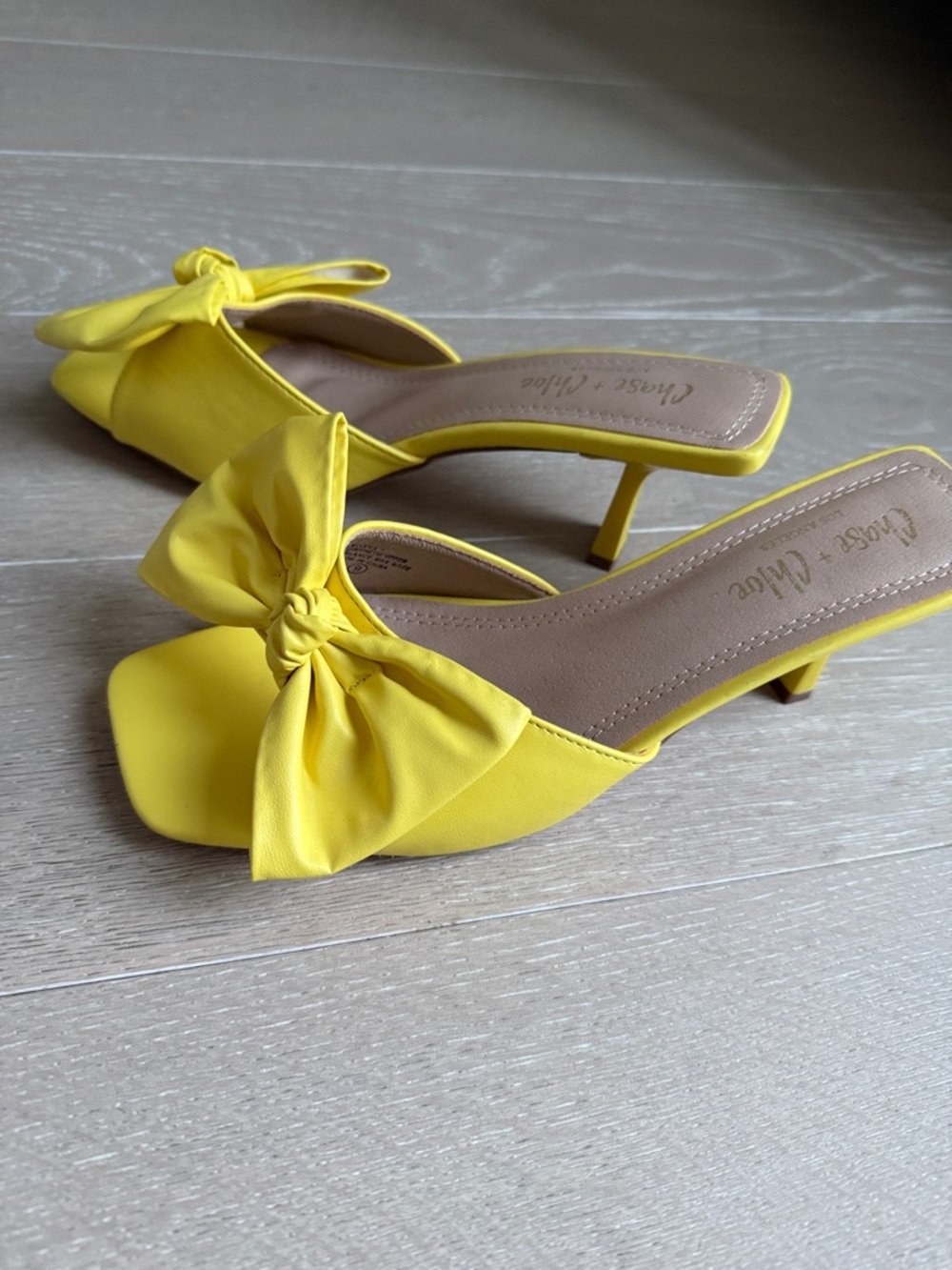 Chase + Chloe Yellow Bow Knot Mule Heels - Picture 4 of 5